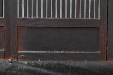和製アンティーク　明治期　味わい深い木味が魅力の格子入り衝立　(R-090395)