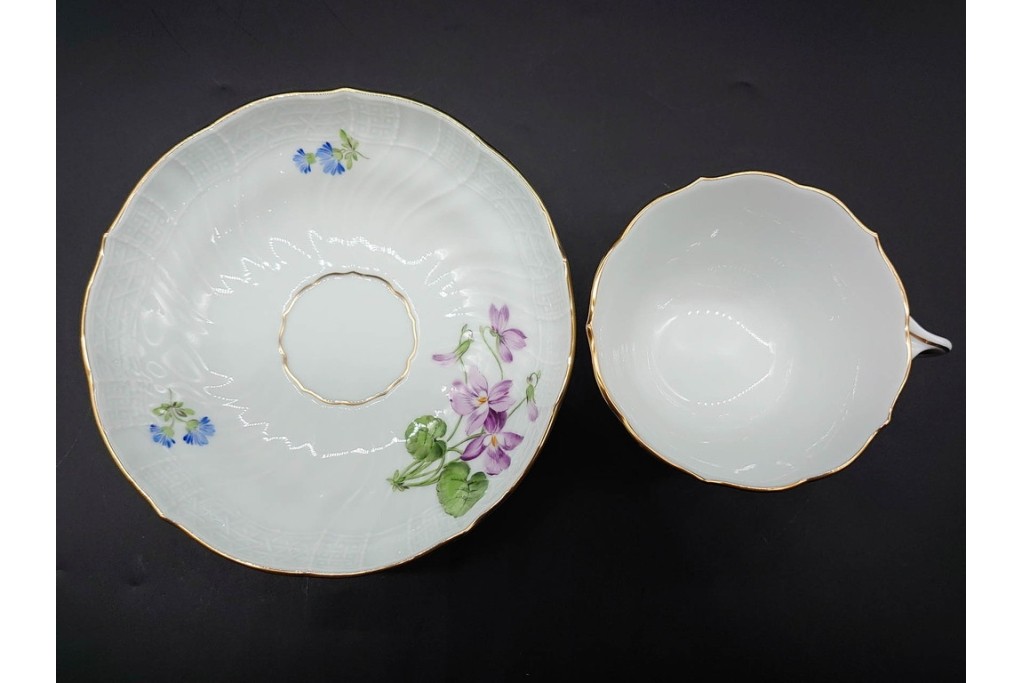 ドイツ製　Meissen(マイセン)　ベーシックフラワー　一つ花デザイン　繊細な花絵が美しいカップ&ソーサー6客セット　外箱付き　(R-090399)