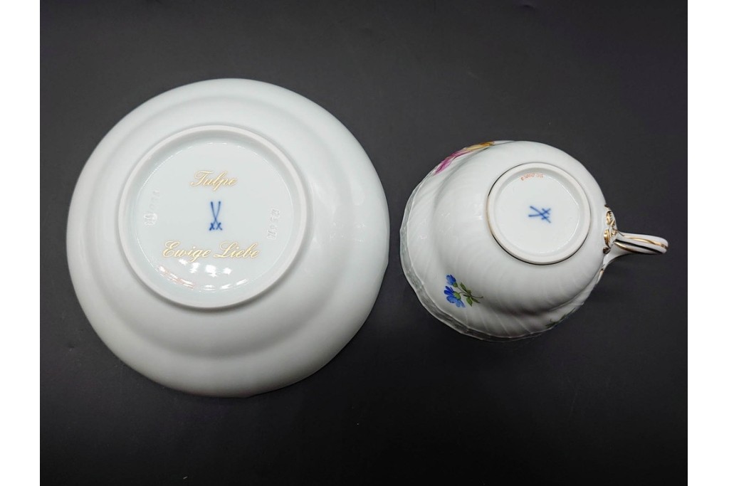 ドイツ製　Meissen(マイセン)　ベーシックフラワー　一つ花デザイン　繊細な花絵が美しいカップ&ソーサー6客セット　外箱付き　(R-090399)