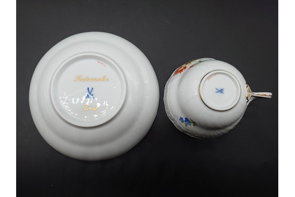 ドイツ製　Meissen(マイセン)　ベーシックフラワー　一つ花デザイン　繊細な花絵が美しいカップ&ソーサー6客セット　外箱付き　(R-090399)