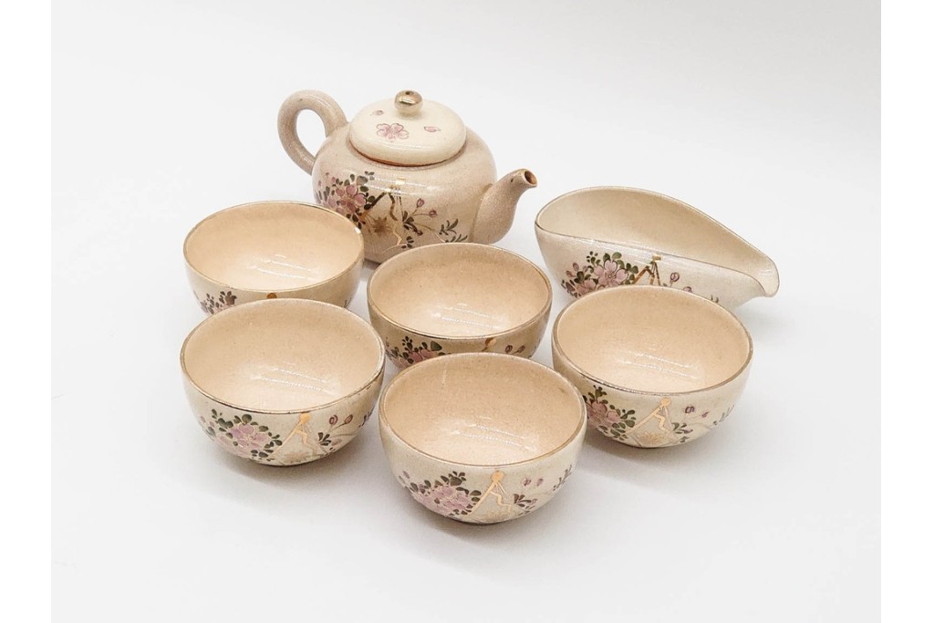 陸軍歩兵学校　分遣紀念　上品な草花文の茶器セット　(R-090403)