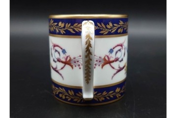 フランス　ROYALE LIMOGES(ロワイヤル リモージュ)　気品漂うカップ&ソーサー　(R-090414)