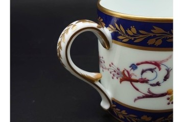 フランス　ROYALE LIMOGES(ロワイヤル リモージュ)　気品漂うカップ&ソーサー　(R-090414)