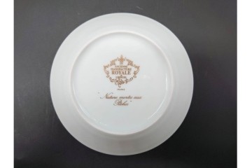 フランス　ROYALE LIMOGES(ロワイヤル リモージュ)　気品漂うカップ&ソーサー　(R-090414)