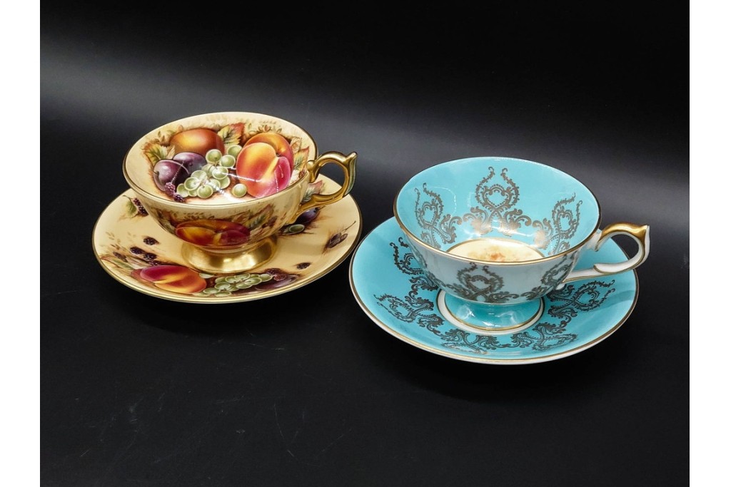 イギリス　AYNSLEY(エインズレイ)　オーチャードゴールド　華やかなカップ&ソーサー2点セット　(R-090415)