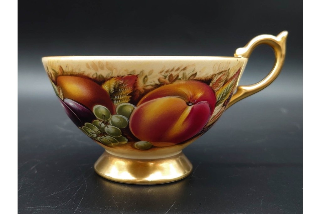 イギリス　AYNSLEY(エインズレイ)　オーチャードゴールド　華やかなカップ&ソーサー2点セット　(R-090415)