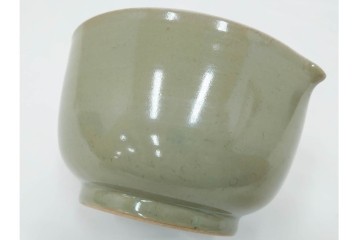 江戸期　古伊万里　青磁　趣ある染付山水図の片口　(R-090417)