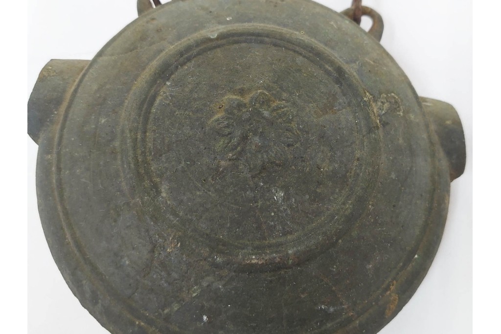 時代物　1点に阿部忠右衛門の銘あり　重厚な趣の鰐口3点セット　(R-090422)