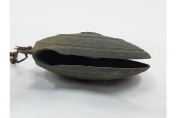 時代物　1点に阿部忠右衛門の銘あり　重厚な趣の鰐口3点セット　(R-090422)