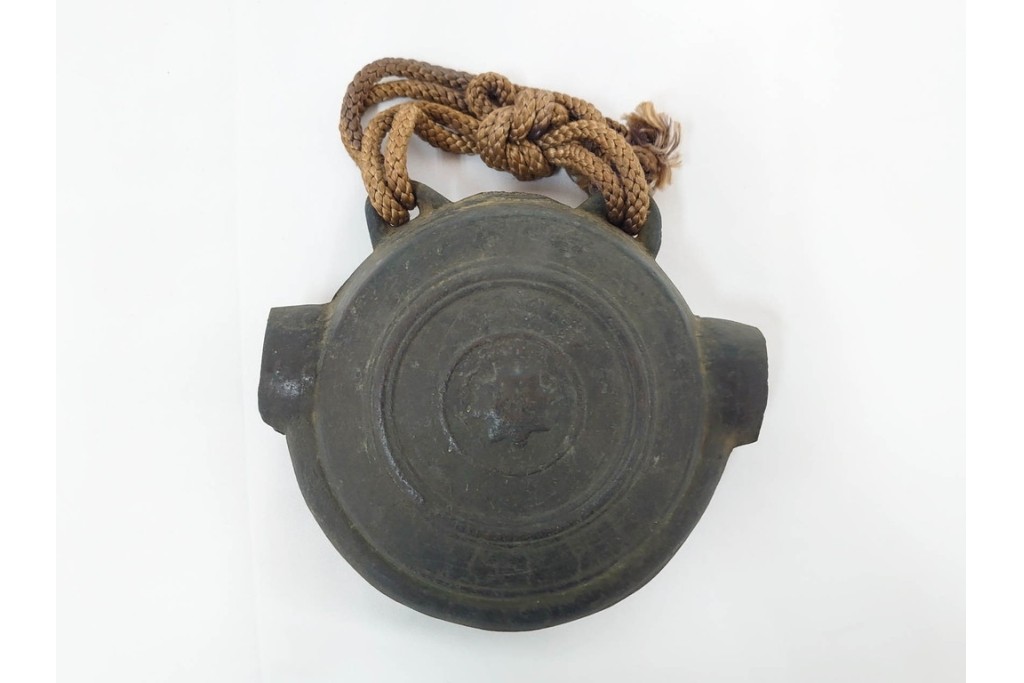 時代物　1点に阿部忠右衛門の銘あり　重厚な趣の鰐口3点セット　(R-090422)