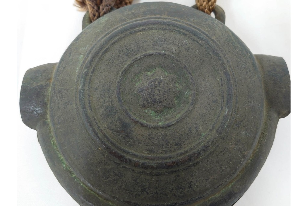 時代物　1点に阿部忠右衛門の銘あり　重厚な趣の鰐口3点セット　(R-090422)