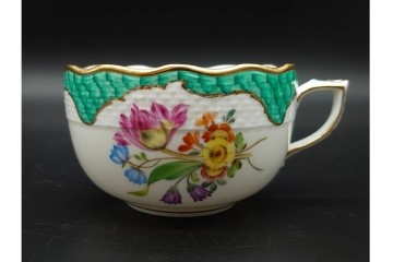 ハンガリー　HEREND(ヘレンド)　ハイランドフラワー　華やかなティーカップ&ソーサー　(R-090430)