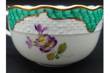 ハンガリー　HEREND(ヘレンド)　ハイランドフラワー　華やかなティーカップ&ソーサー　(R-090430)