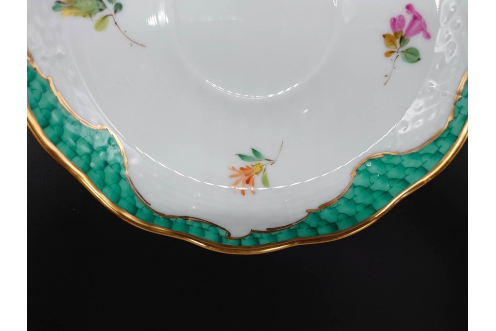 ハンガリー　HEREND(ヘレンド)　ハイランドフラワー　華やかなティーカップ&ソーサー　(R-090430)
