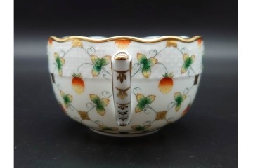ハンガリー　HEREND(ヘレンド)　 ストロベリーコンポジション　可憐ないちご柄のカップ&ソーサー　(R-090431)