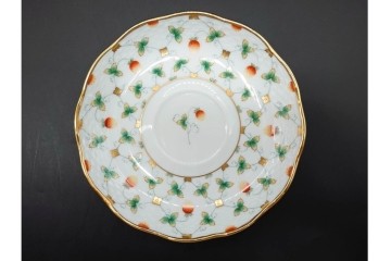 ハンガリー　HEREND(ヘレンド)　 ストロベリーコンポジション　可憐ないちご柄のカップ&ソーサー　(R-090431)