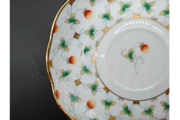 ハンガリー　HEREND(ヘレンド)　 ストロベリーコンポジション　可憐ないちご柄のカップ&ソーサー　(R-090431)