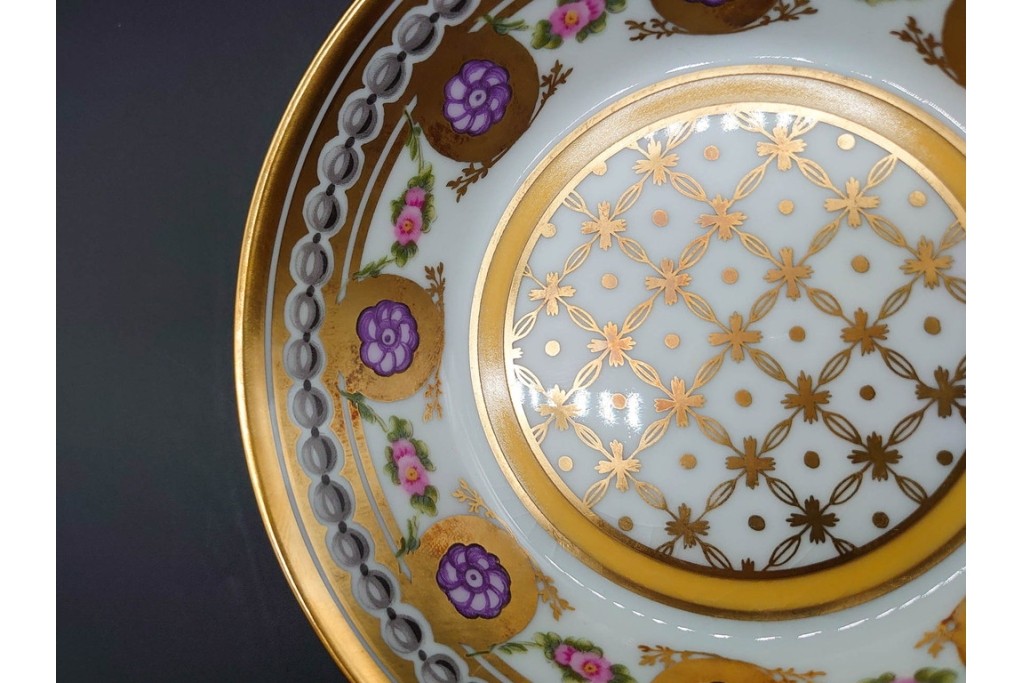 フランス　ROYALE  LIMOGES(ロワイヤル リモージュ)　Rosaces Violine　華やかなカップ&ソーサー　(R-090436)
