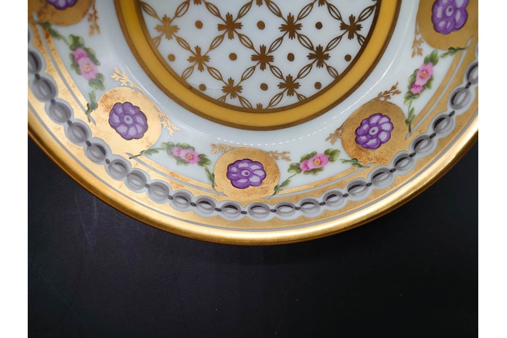 フランス　ROYALE  LIMOGES(ロワイヤル リモージュ)　Rosaces Violine　華やかなカップ&ソーサー　(R-090436)