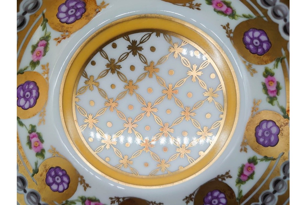 フランス　ROYALE  LIMOGES(ロワイヤル リモージュ)　Rosaces Violine　華やかなカップ&ソーサー　(R-090436)