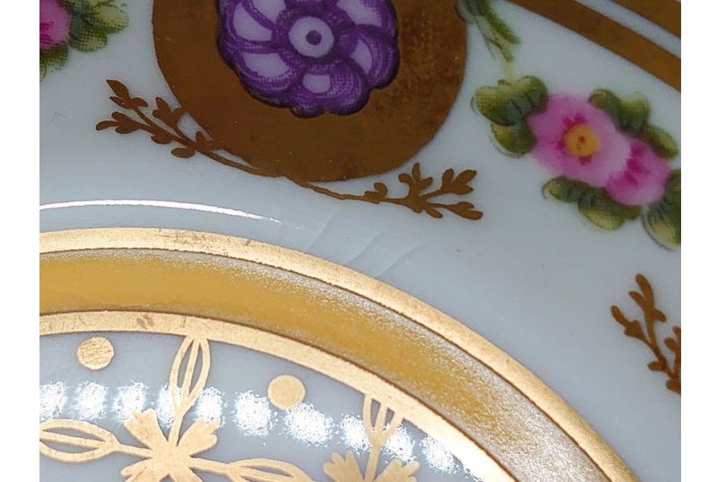 フランス　ROYALE  LIMOGES(ロワイヤル リモージュ)　Rosaces Violine　華やかなカップ&ソーサー　(R-090436)