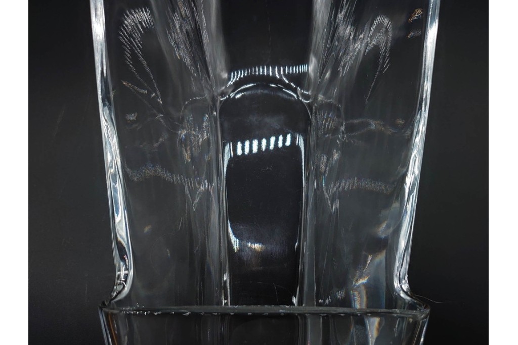 フランス　Baccarat(バカラ)　DIVA(ディーバ)　高さ約43cm　流麗なフォルムが目を引くフラワーベース　(R-090439)
