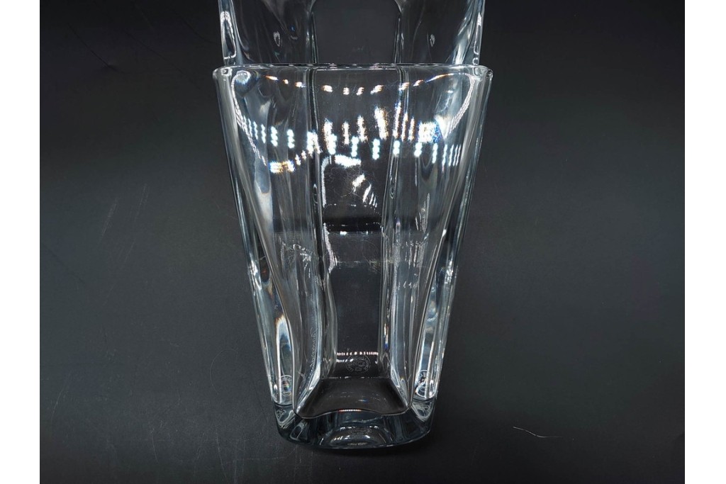 フランス　Baccarat(バカラ)　DIVA(ディーバ)　高さ約43cm　流麗なフォルムが目を引くフラワーベース　(R-090439)