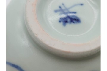 人間国宝　田村耕一　染付による椿文が上品な小壷　共箱付き　(R-090440)
