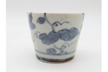 染付　蝙蝠に寿紋・瓢箪文・草花文　それぞれ異なる意匠を楽しめるそば猪口3点セット　(R-090444)