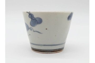 染付　蝙蝠に寿紋・瓢箪文・草花文　それぞれ異なる意匠を楽しめるそば猪口3点セット　(R-090444)