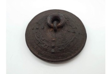 蓋裏銀張　蓋に大岡鉄平(銕平)の銘有り　獣口と饕餮紋が目を引く鉄瓶　(R-090447)