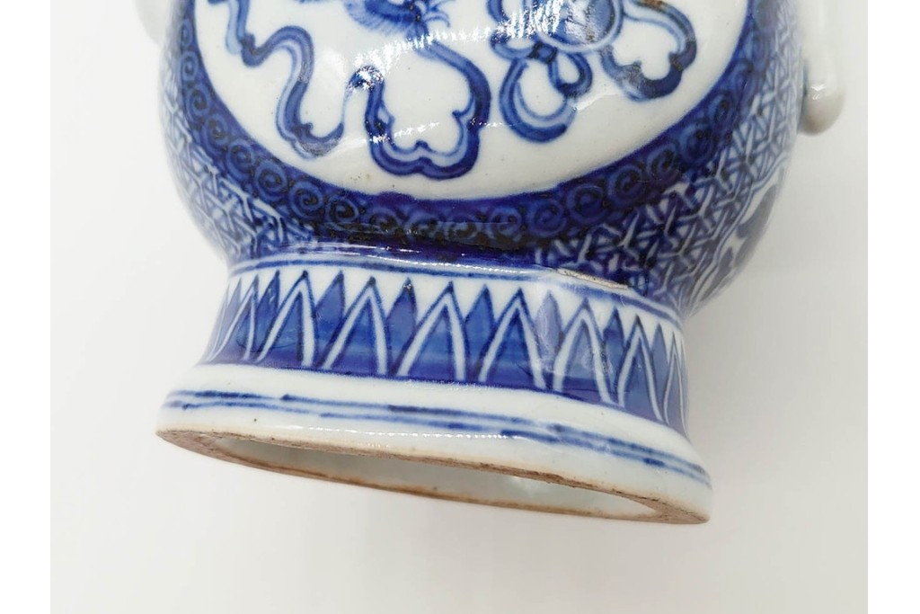 中国　古玩　大明嘉靖年製　青花(染付)　躍動感ある獅子が描かれた水注　(R-090448)