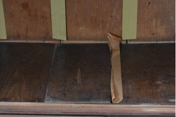 和製アンティーク　明治期　五尺　重厚な和の趣を味わえる重ね水屋箪笥　(R-090453)