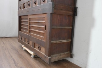 和製アンティーク　明治期　五尺　重厚な和の趣を味わえる重ね水屋箪笥　(R-090453)
