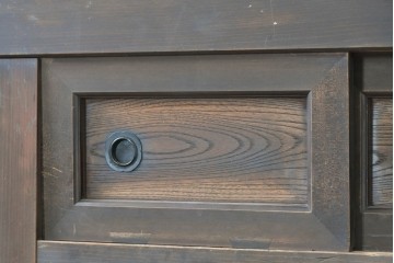 和製アンティーク　明治期　五尺　重厚な和の趣を味わえる重ね水屋箪笥　(R-090453)