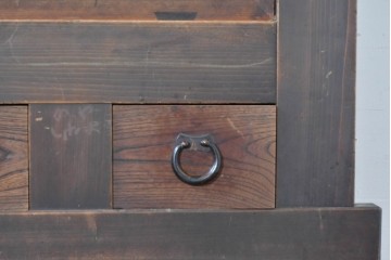 和製アンティーク　明治期　五尺　重厚な和の趣を味わえる重ね水屋箪笥　(R-090453)