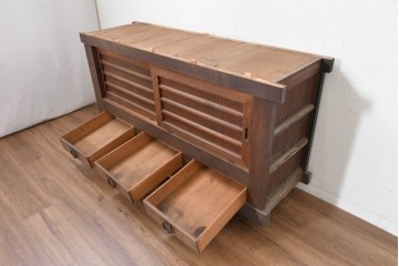 和製アンティーク　明治期　五尺　丸桟引き戸が味わい深いサイドボード　(R-090455)