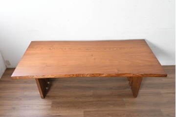 中古　美品　横浜クラシック家具　ノックオンウッド(knockonwood)　重厚感のある耳付き天板のダイニングテーブル　(R-090456)