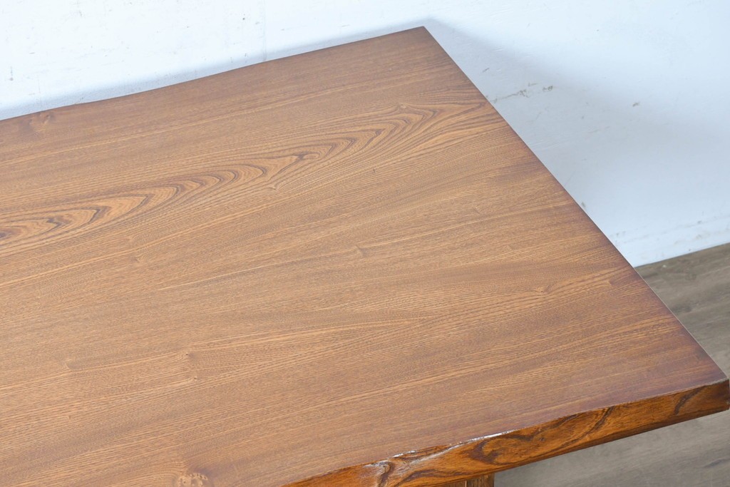 中古　美品　横浜クラシック家具　ノックオンウッド(knockonwood)　重厚感のある耳付き天板のダイニングテーブル　(R-090456)