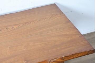 中古　美品　横浜クラシック家具　ノックオンウッド(knockonwood)　重厚感のある耳付き天板のダイニングテーブル　(R-090456)