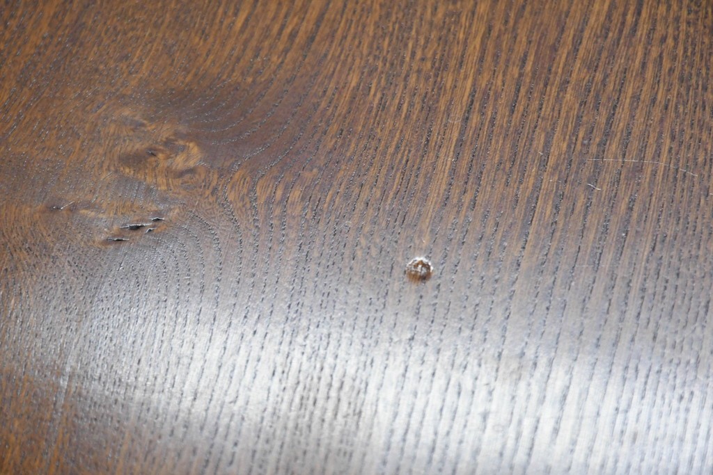 中古　美品　横浜クラシック家具　ノックオンウッド(knockonwood)　重厚感のある耳付き天板のダイニングテーブル　(R-090456)