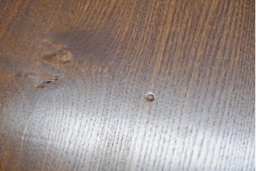 中古　美品　横浜クラシック家具　ノックオンウッド(knockonwood)　重厚感のある耳付き天板のダイニングテーブル　(R-090456)