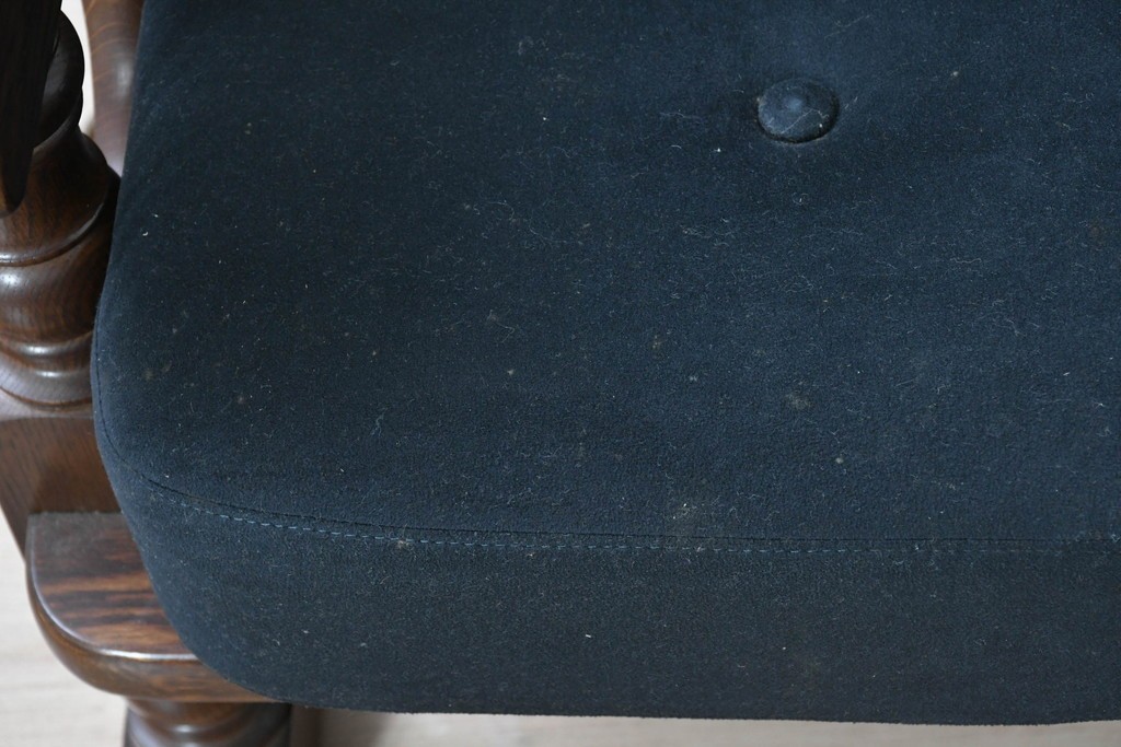 中古　横浜クラシック家具　ノックオンウッド(knockonwood)　Hand Made　コロニアルシリーズ　英国の伝統スタイルのウィングバックが魅力的なウィングチェア　(R-090458)
