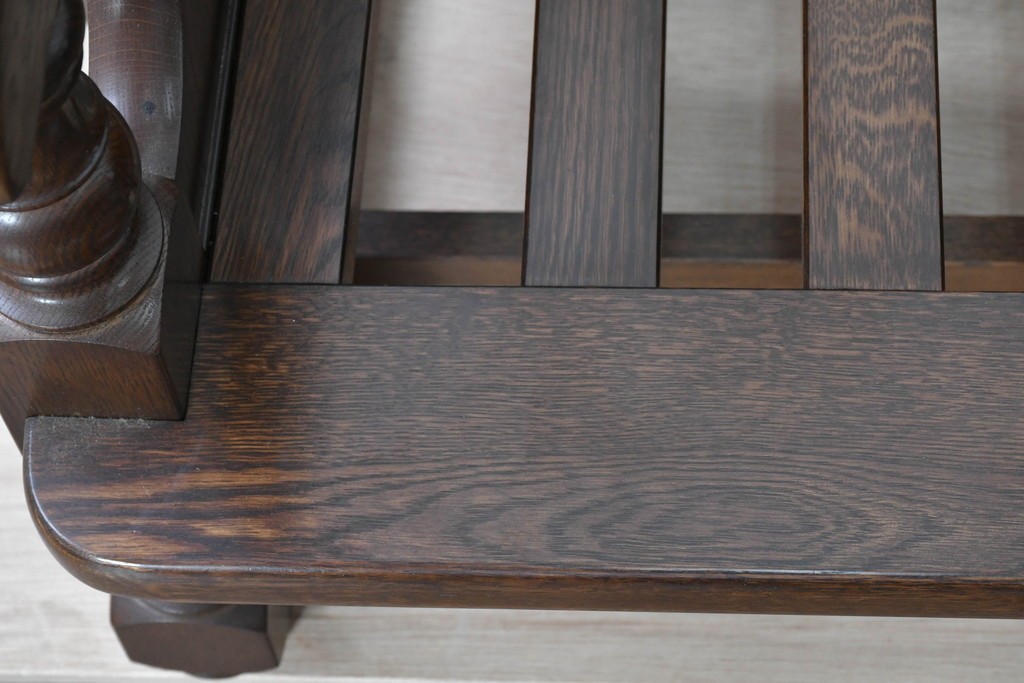 中古　横浜クラシック家具　ノックオンウッド(knockonwood)　Hand Made　コロニアルシリーズ　英国の伝統スタイルのウィングバックが魅力的なウィングチェア　(R-090458)