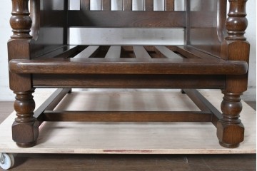 中古　横浜クラシック家具　ノックオンウッド(knockonwood)　Hand Made　コロニアルシリーズ　英国の伝統スタイルのウィングバックが魅力的なウィングチェア　(R-090458)