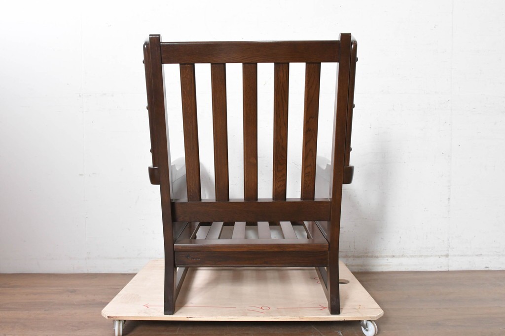 中古　横浜クラシック家具　ノックオンウッド(knockonwood)　Hand Made　コロニアルシリーズ　英国の伝統スタイルのウィングバックが魅力的なウィングチェア　(R-090458)
