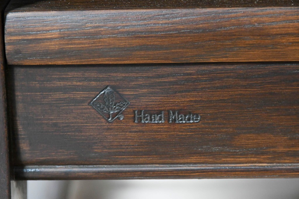 中古　横浜クラシック家具　ノックオンウッド(knockonwood)　Hand Made　コロニアルシリーズ　英国の伝統スタイルのウィングバックが魅力的なウィングチェア　(R-090458)