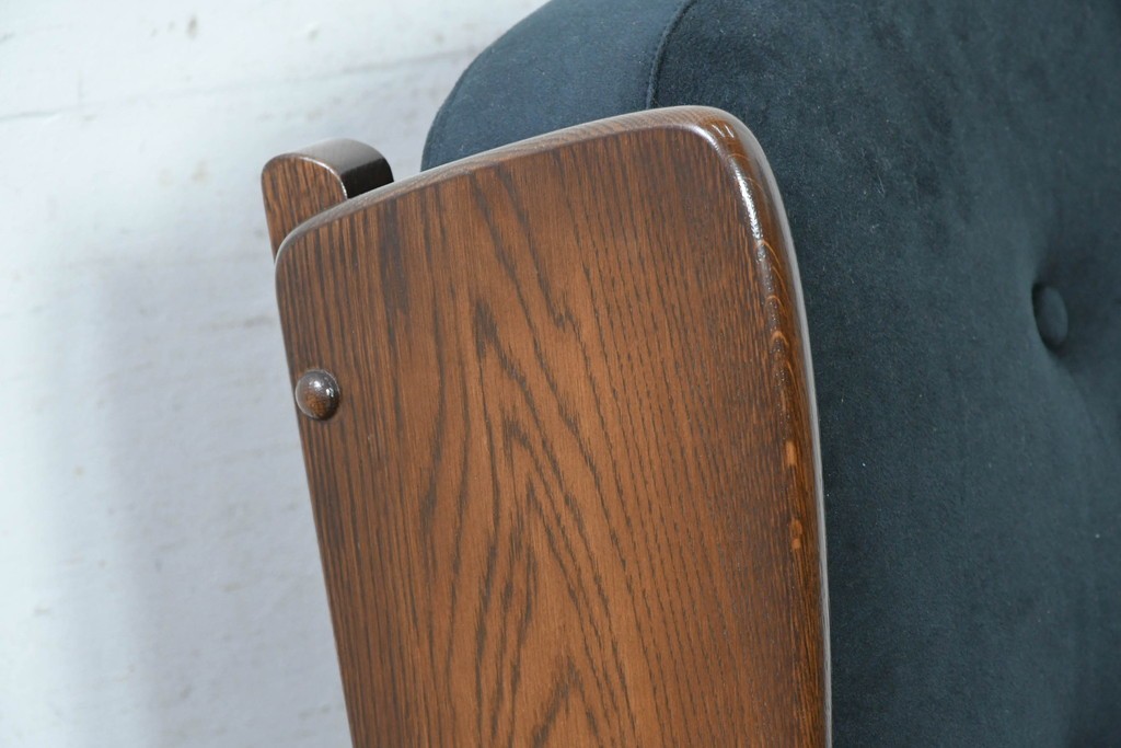 中古　横浜クラシック家具　ノックオンウッド(knockonwood)　Hand Made　コロニアルシリーズ　英国の伝統スタイルのウィングバックが魅力的なウィングチェア　(R-090459)