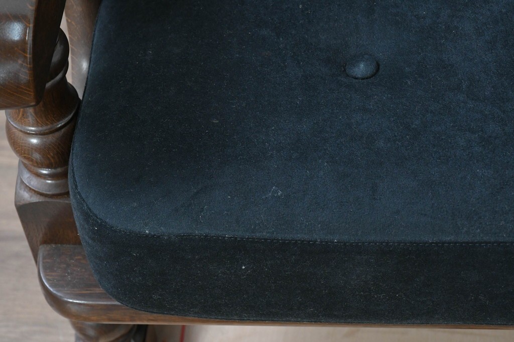 中古　横浜クラシック家具　ノックオンウッド(knockonwood)　Hand Made　コロニアルシリーズ　英国の伝統スタイルのウィングバックが魅力的なウィングチェア　(R-090459)