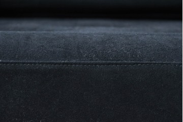 中古　横浜クラシック家具　ノックオンウッド(knockonwood)　Hand Made　コロニアルシリーズ　英国の伝統スタイルのウィングバックが魅力的なウィングチェア　(R-090459)